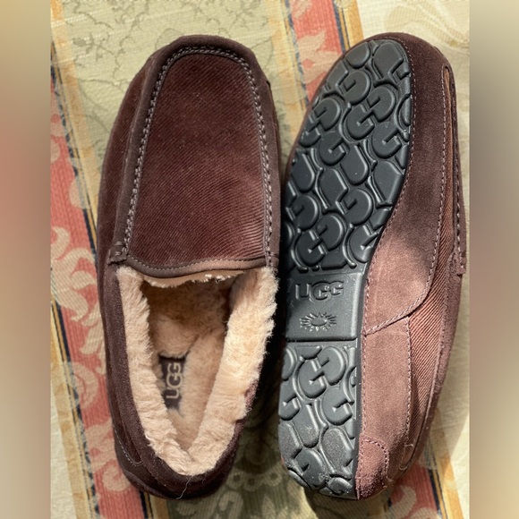UGG Other - Ugg Men’s Ascot Corduroy Driver Slippers Size 8
